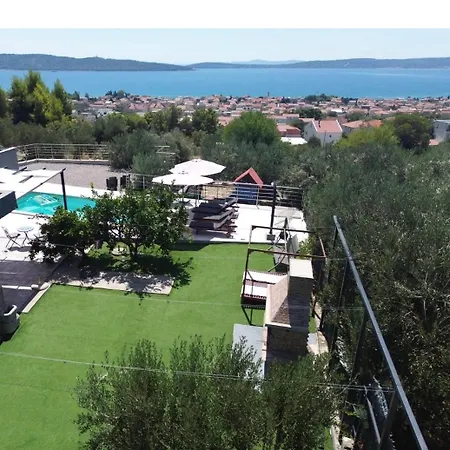 Cicibela * Kastela