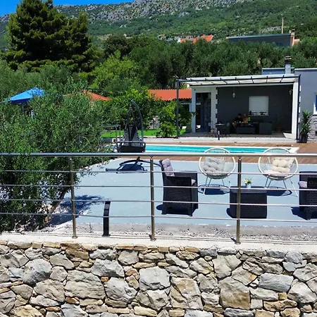 Cicibela Villa Kastela